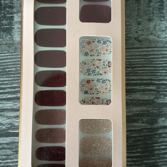 Wild Flower Dashing Diva Gloss Ultra Shine Gel Palette - Picture 2 of 4